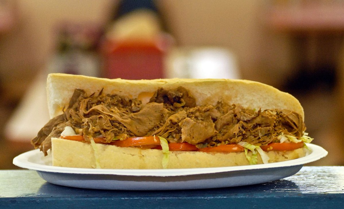 ShortStopPoBoys's tweet photo. Short Stop Poboys is always making spectacular meals.🤗
.
.
.
#shortstoppoboys #catering #poboy #sandwiches #delicious #food https://t.co/VI2GSHMx7c