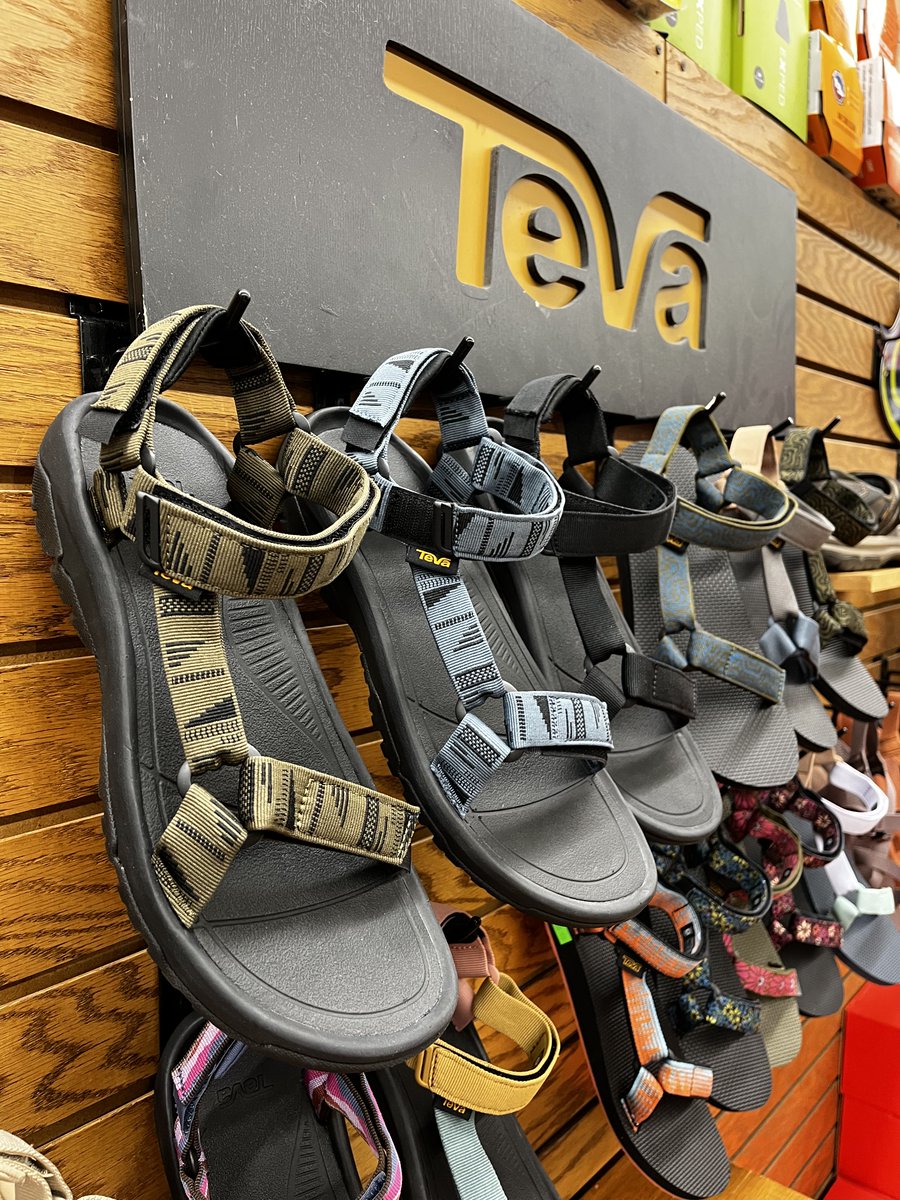 takeahikenc's tweet photo. Chill out this summer with some of the #coolest 🧊🥶 sandals out there. Take the fan-favorite @Teva Hurricane XLT2's for a spin! 👍☀ https://t.co/qJFoe7E8aK
