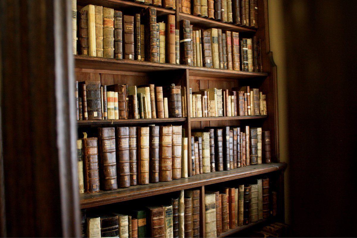 ushawdurham's tweet photo. July dates announced for our Library Tours! 📙

Join us for an exclusive tour behind the scenes to the stunning @UshawLibrary with our Librarian.

Housing a collection of rare and unusual books, book your place: https://t.co/lfm2yyUHKV

#Ushawesome #Library #Tours #BigLibrary https://t.co/UOsZwjCcsB