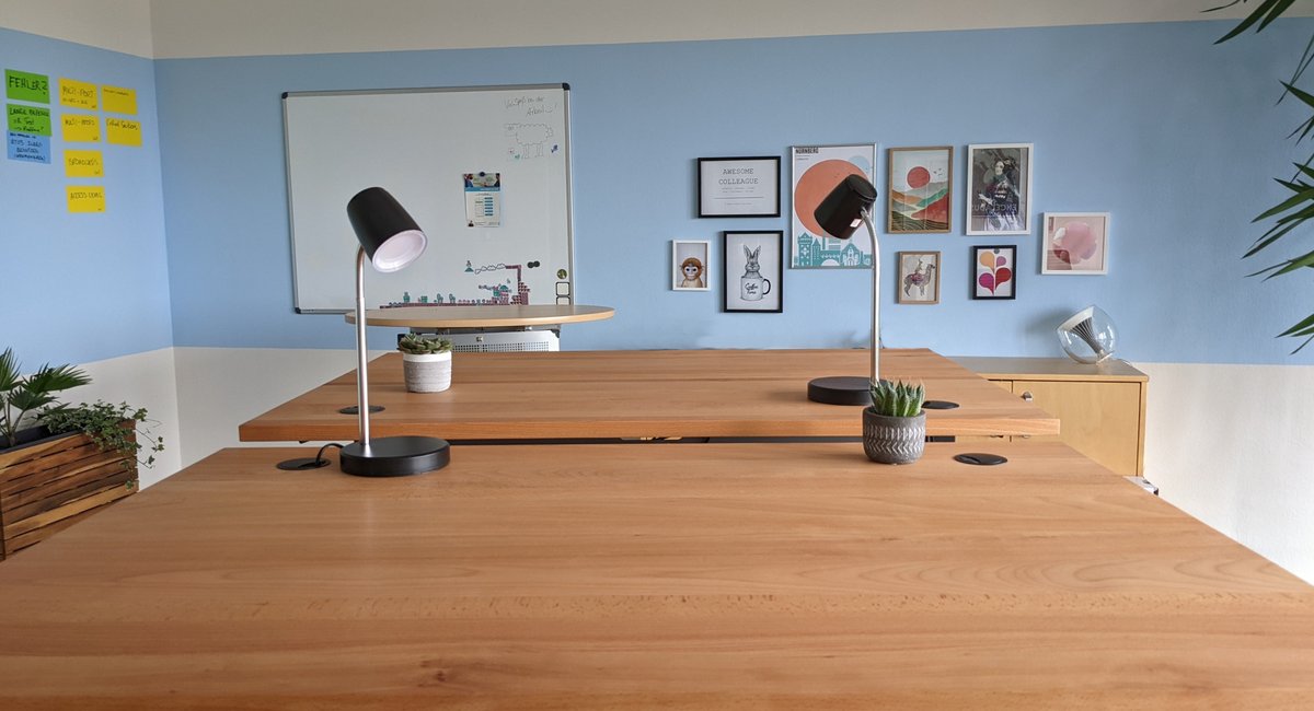 LogimaSoftware's tweet photo. Gerade sind wir dabei unser Büro zu renovieren - noch ist es nicht ganz fertig, aber einen ersten Eindruck können wir schon geben.

Damit wollen wir nach über zwei Jahren Home-Office wieder einen Anreiz haben ab und zu ins Büro zu kommen und die Kolleg:innen zu treffen. https://t.co/wApz0szhYd