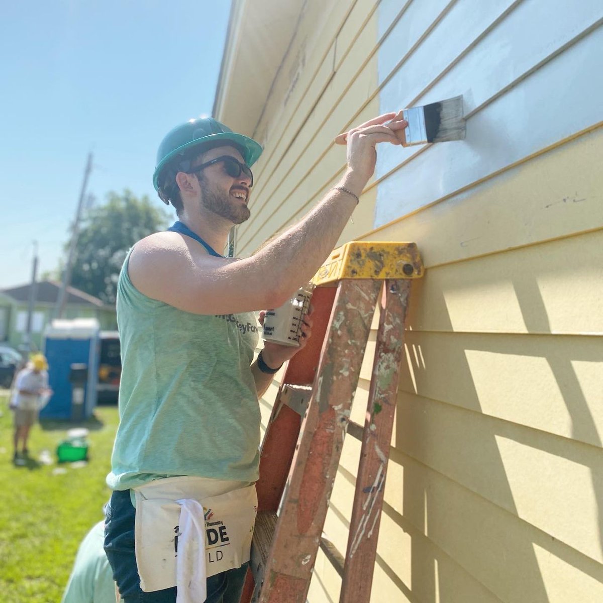 McGlinchey's tweet photo. This weekend, McGlinchey joined @HabitatNOLA for its first annual #PrideBuild! We made it out to the Lower Ninth Ward in the heat π₯ to join Habitat and the LGBTQ+ community of New Orleans to help build homes for local families in need. #McGlincheyPRIDE #pridemonth π π³οΈβπ https://t.co/yxuWb5GTZp