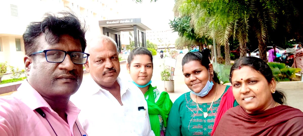 தூத்துக்குடி மாவட்டத்தில் இருந்து கோவை,தனியார் ம.மனையில் பணிபுரிந்தபோது 2வருட கால ஒப்பந்த அடிப்படையில் சான்றிதழ்களை திருப்பி தராமல் இழுத்தடித்த நிர்வாகத்திடம்,
கோவை தொழிற்சங்க பாசறை,மகளிர்பாசறை முன்னெடுப்பில் சகோதரி சோபியாவிற்க்கு சான்றிதழ்கள் வழங்க நிர்வாகம் ஒப்புக்கொண்டுள்ளது.