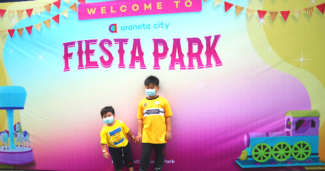 itsrayrose's tweet photo. Playtime with Kuya Harvey and Liam on Araneta Fiesta Park | Araneta City’s newest outdoor fun park https://t.co/E57KNHgnxD