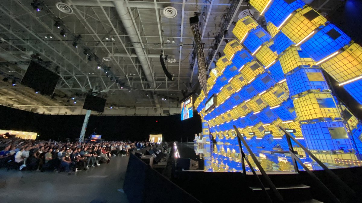 Chess Grandmaster and human rights advocate Garry @Kasparov63 speaks at the @CollisionHQ conference in Toronto. His role at @Renew_Democracy has him asking us to fight for freedom and do more to defeat Russia’s attack in Ukraine and their cyber war on the West. #CollisionConf