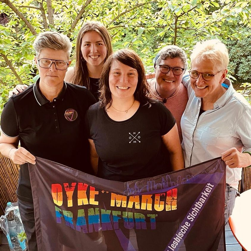 dyke_march's tweet photo. Das Orgateam des Dyke*March Frankfurt:
1/2 https://t.co/yKWCS1zWpy