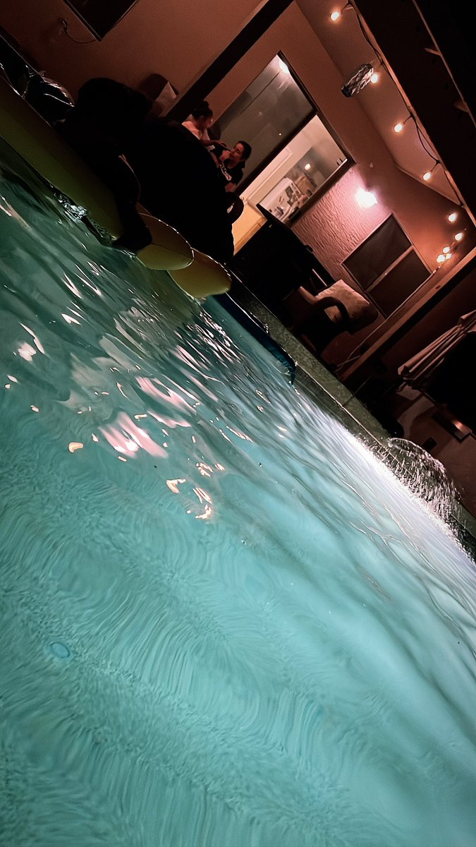 BrandLiftMKTG's tweet photo. Summer nights 💦 https://t.co/CKjGk9fXV4