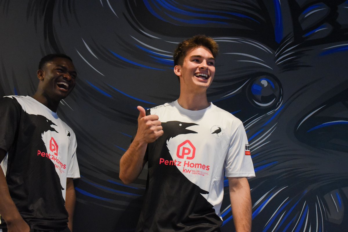 mplscitysc's tweet image. You should grab one of our Screaming Crow home shirts before the sell out (sold out already in XXL and 3XL, just 3 L left).

Shop: shop.mplscitysc.com/products/home-…