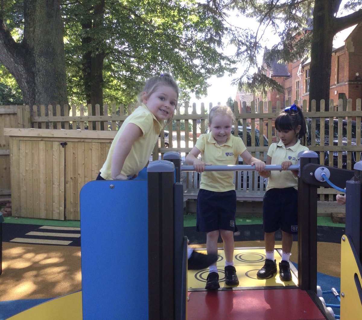 Holy_crossprep's tweet photo. Little Sparks have been enjoying playtime outside in the sunshine! ☀️

#bestindependantschool #privateschool #london #girlsprep #happypupils #happychildren #confidence #community #selfesteem #independantschools #goodschools #bestprimaryschool #crosscurcicular https://t.co/NrsV6jA2GZ