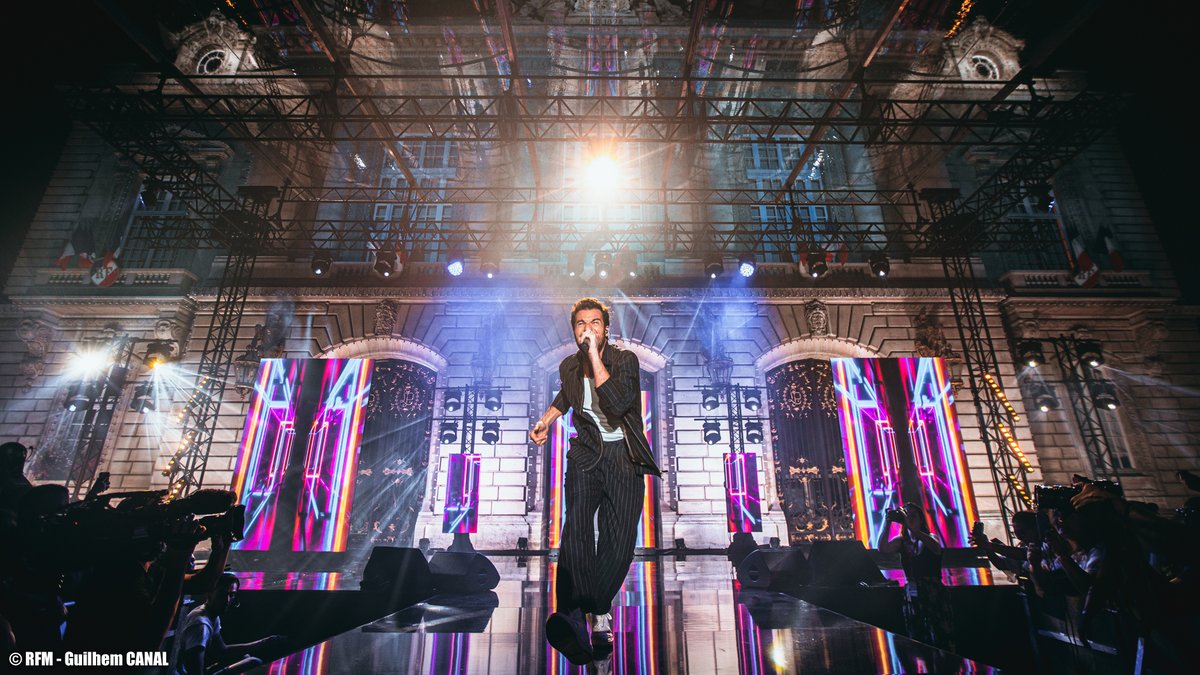 RFMFrance's tweet photo. .@Amir_Off sur la scène du #RFMMusicShow✨ !! 

Retrouvez l'intégralité du concert événement le jeudi 23 juin à 21h15 sur @C8TV et en simultané sur #RFM, présenté par @bernard_montiel !

📷 ©@GuilhemCanal https://t.co/nz71a3vZQA