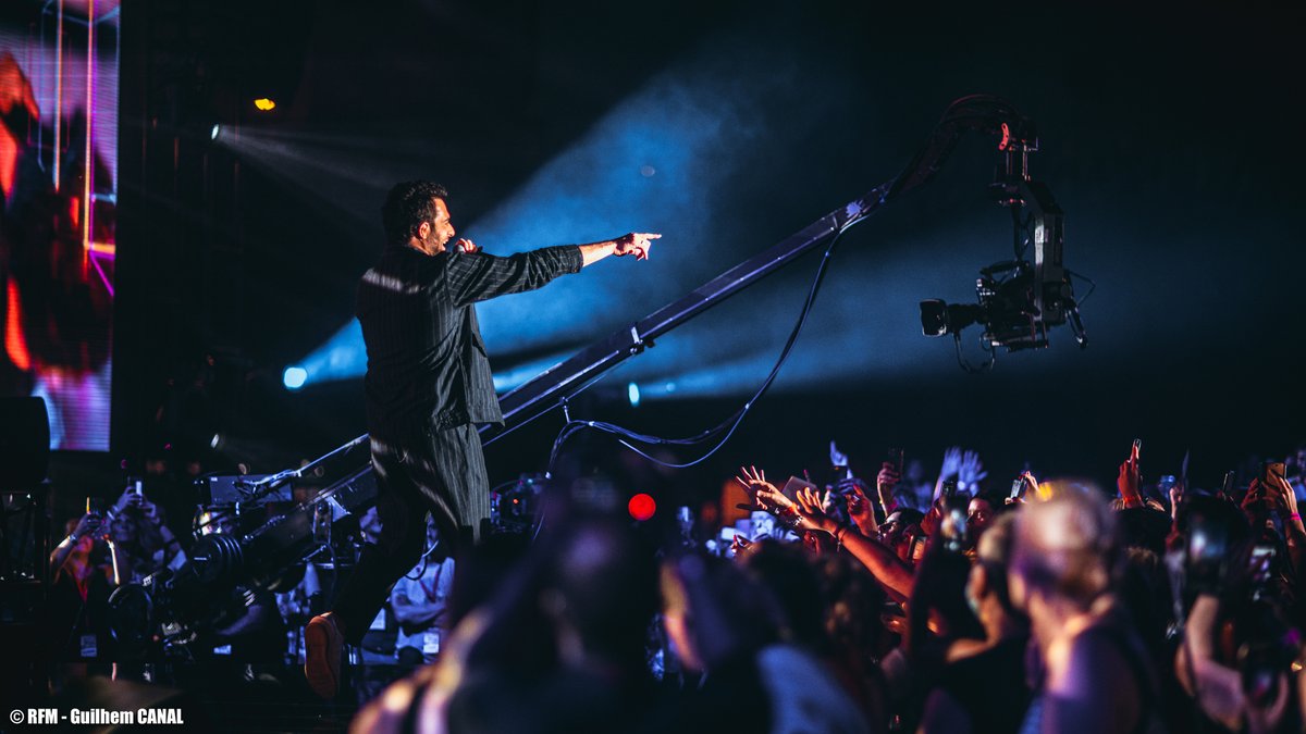 .<a href="/Amir_Off/">AMIR</a> sur la scène du #RFMMusicShow✨ !! 

Retrouvez l'intégralité du concert événement le jeudi 23 juin à 21h15 sur <a href="/C8TV/">C8</a> et en simultané sur #RFM, présenté par <a href="/bernard_montiel/">Bernard Montiel</a> !

📷 ©<a href="/GuilhemCanal/">GuilhemCanal</a>