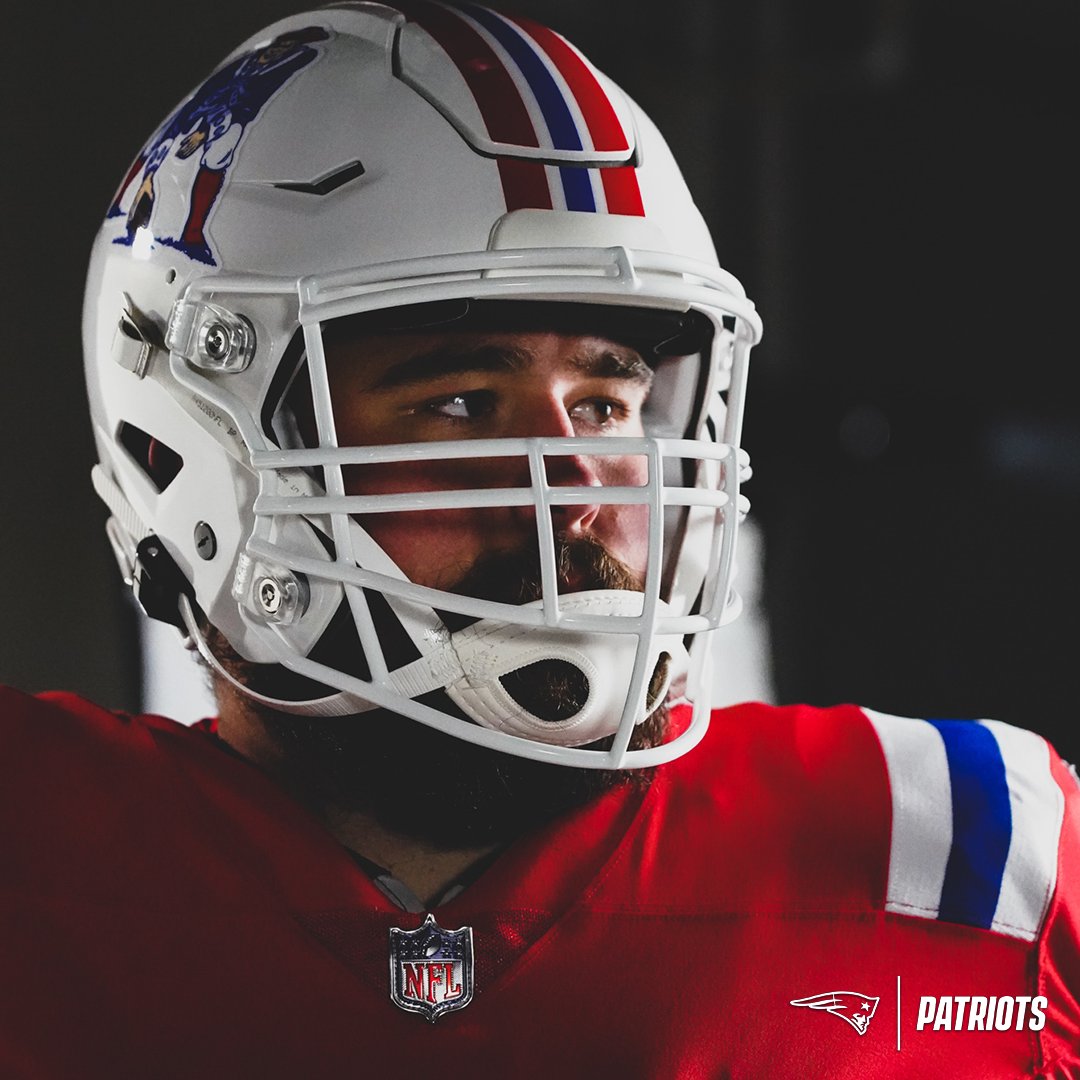 Patriots's tweet photo. This fall, the throwbacks are making a comeback.

📷: https://t.co/lwePnbnpKE