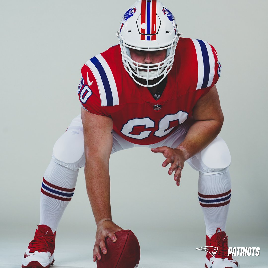 Patriots's tweet photo. This fall, the throwbacks are making a comeback.

📷: https://t.co/lwePnbnpKE