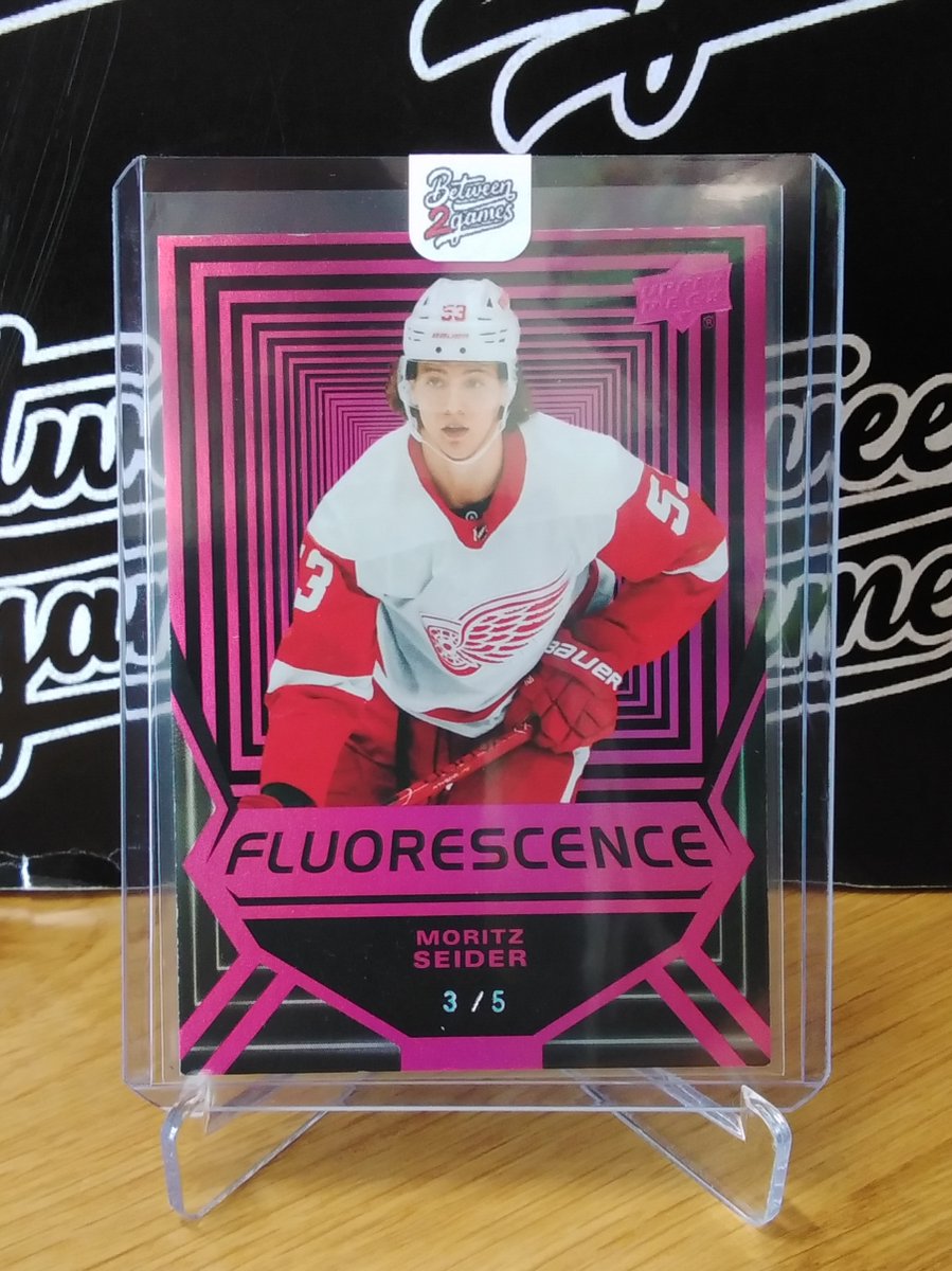 Between2Games's tweet photo. Ces Hits là ne pouvais pas mieux tomber hier soir dans notre groupe!👌💪
Félicitation à nos membres!👏👏👏
What a better time to drop theses Hits!🔥🏒
Wow! Congrats guys!

#seider #CalderCup #upperdeckhockey #hockeycards  #upperdeck @UpperDeckHockey @UniversalDst @Grosnor_Dist https://t.co/7kBCOap46m