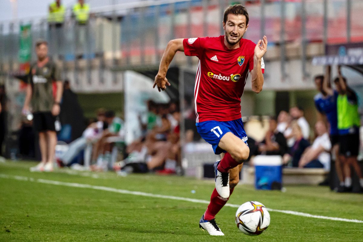 1️⃣7️⃣ # 𝗞 𝗘 𝗩 𝗜 𝗡 𝟮 𝟬 𝟮 𝟯

🤩 El zaragozano <a href="/KevinLacruz/">Kevin Lacruz</a> se ha ganado el cariño de la afición con su talento, entrega y profesionalidad desde el primer minuto.

🧑🏻‍🏫 ¡Suerte, profe! ❤️💙