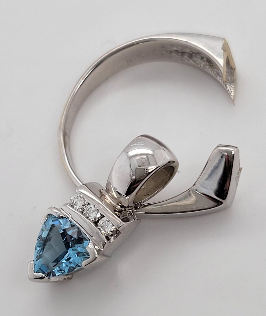 A custom remake from a ring to a gorgeous pendant. Let us help you with your custom piece today! soulmate

Call 641-424-7005 or stop in today! stadheimjewelers.com