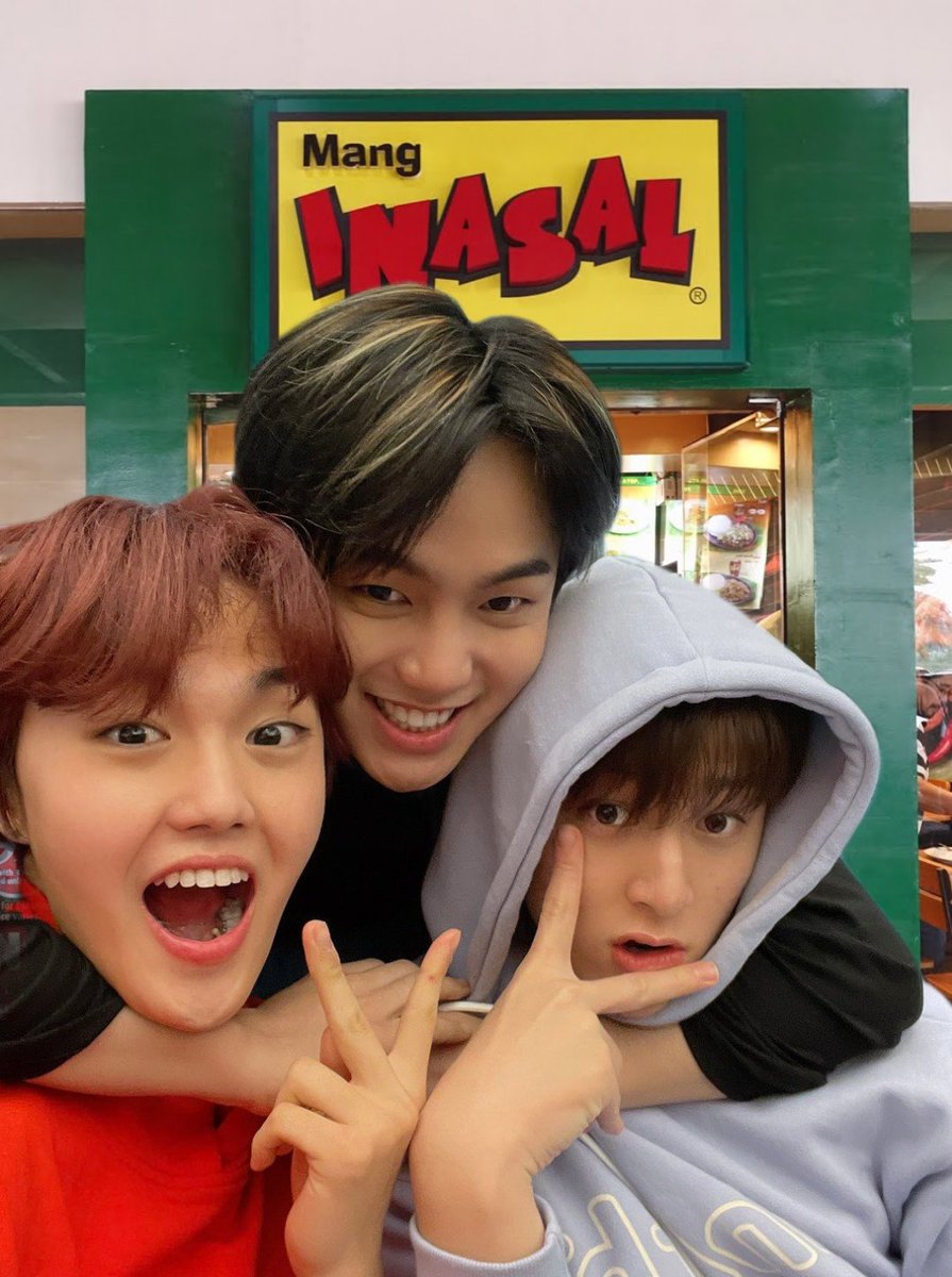 filotrsr's tweet image. treating the kids