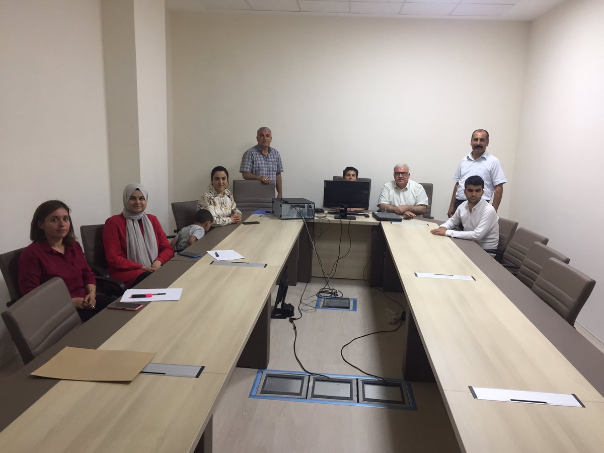 21.06.2022 tarihinde İl Nüfus ve Vatandaşlık Müdürümüz Ayten BULUNMAZER’in Adıyaman bütün İlçe Nüfus Müdürlerine Kamu Görevlileri Etik Davranış İlkeleri İle Başvuru usul ve Esasları hakkında yönetmelik eğitimini zoom üzerinden tamamladı.<a href="/mahmutcuhadar4/">Mahmut Çuhadar</a> <a href="/sefikaygol/">Şefik AYGÖL</a> #Eğitimedevam..