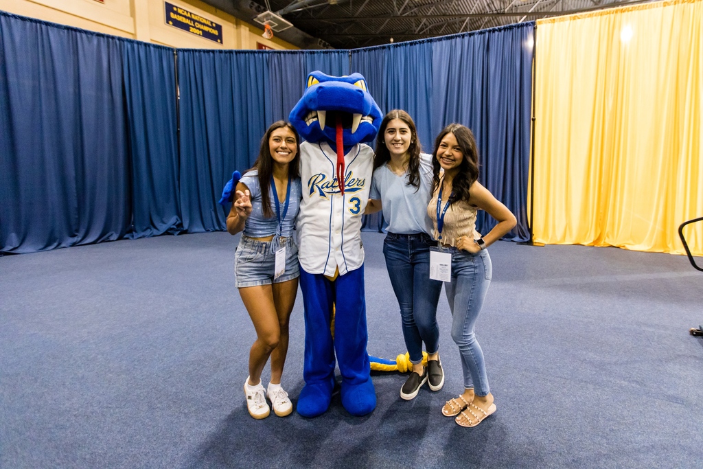 StMUAdmission's tweet photo. We got to welcome some more #FutureRattlers to campus at @stmarysu last week! Can't wait to do it again! 💙💛 https://t.co/KWgijfxeLI