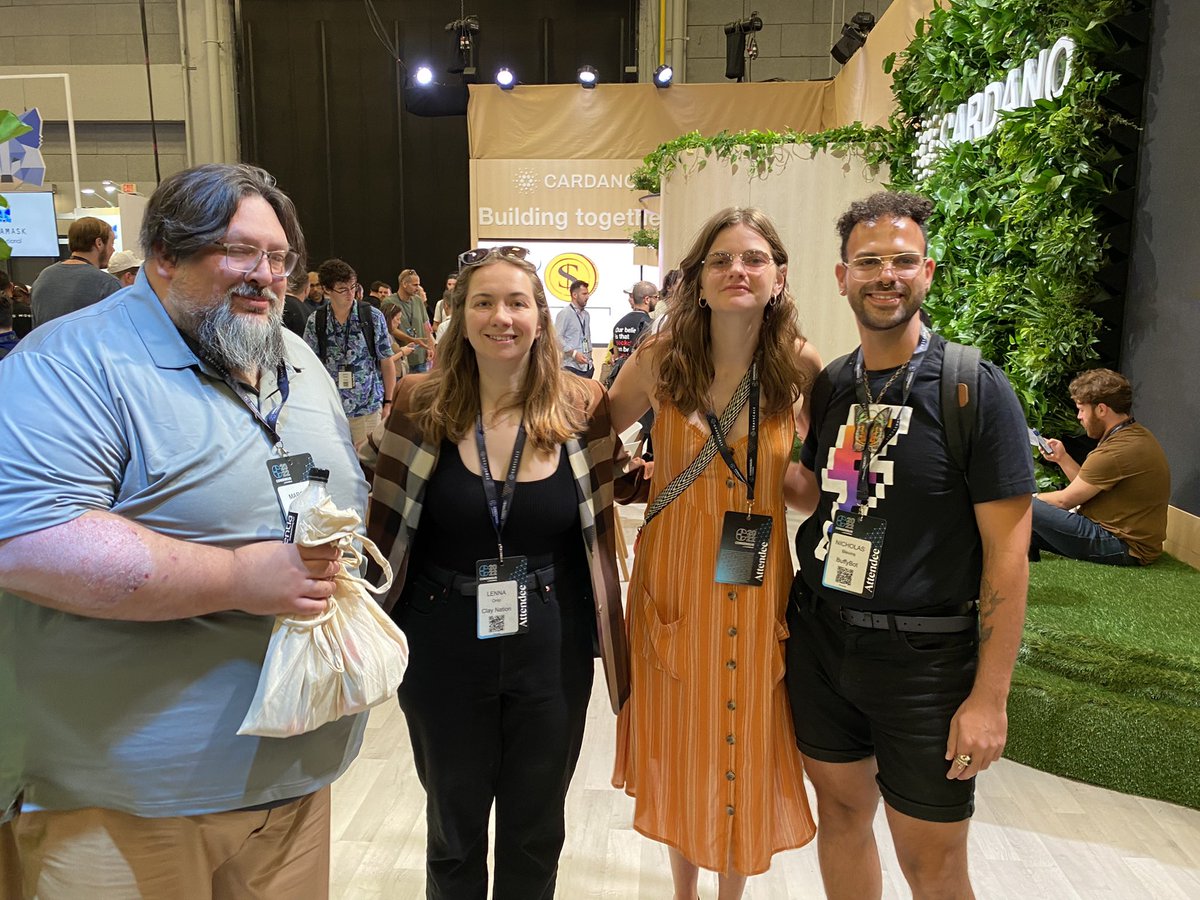 RareNetworkWeb3's tweet image. ☝🏽of the many highlights of #Consensus2022 was spending time with @claymates, the official sponsors of cNFTcon. 🙌🏽 🤗 ❤️ This IRL experience gave us a boost of energy and inspiration. See you in Vegas 🎉 

#cardano #CardanoCommunity #NFTs #NFTCommunity #cryptocurrency #blockchain