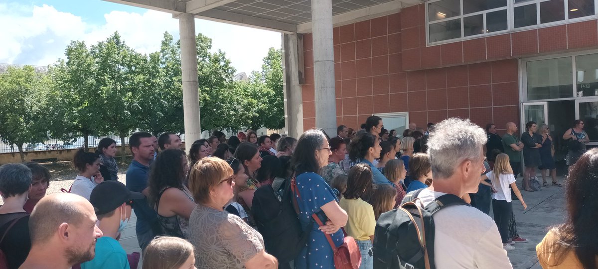 Remise du label E3D niveau 2 au collège <a href="/triouzoune/">Collège de la Triouzoune</a> <a href="/DSDEN19/">DSDEN de la Corrèze</a> <a href="/aclimoges/">Académie de Limoges</a> pour son engagement au service du développement durable au cours d'une belle cérémonie au rectorat : un véritable succès collectif ! Merci Hélène et Xavier