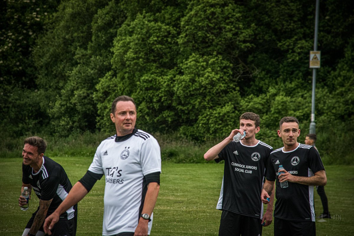 CumnockJnrsFC's tweet photo. 𝙁𝙞𝙧𝙨𝙩 𝙎𝙚𝙨𝙨𝙞𝙤𝙣 𝘽𝙖𝙘𝙠 ✅

🤔…

#ATN https://t.co/VAI9mAq91X