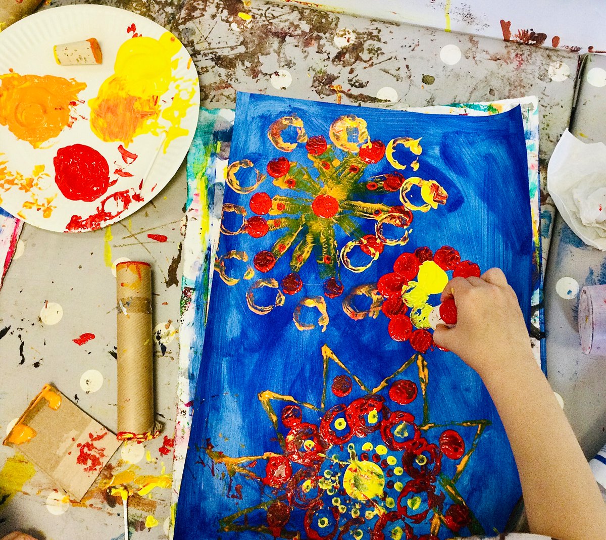 mill_view's tweet photo. Beautiful botanical artwork by year one artists, using simple printing tools (corks, earbuds &amp; card) to create wonderful patterned flowers. @CAcademiesTrust #primaryart #arteducation #ks1art https://t.co/WkDhKUQ5hm