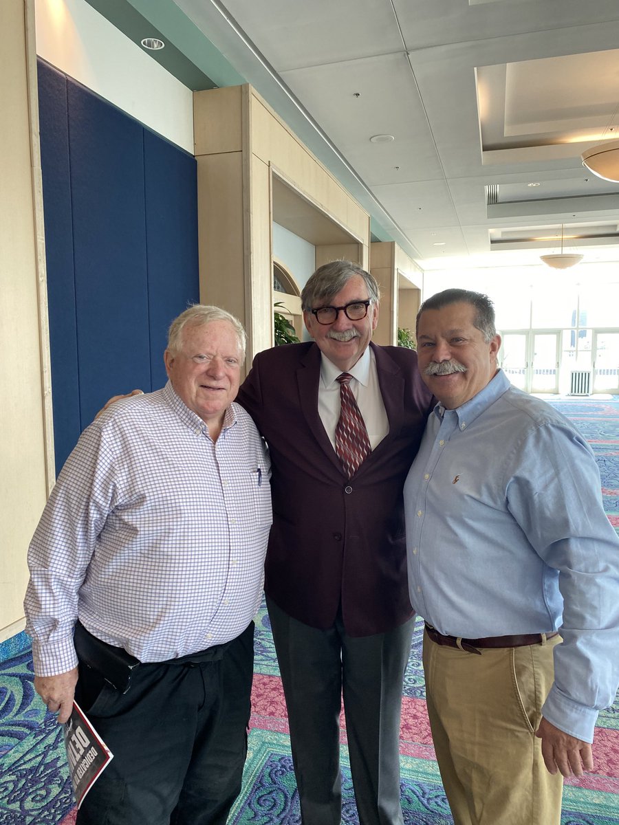 ChiefRubin's tweet photo. Another Great Day at the Southeastern Association of Fire Chiefs and Alabama Fire Chiefs Annual Leadership Conference. Getting to hang out with the Big Dogs in the business. Thanks to Gordon Graham &amp; Lexipol @chief7100  ⁦@DHNFireChief⁩ ⁦@SEAFC⁩ https://t.co/7AxZ8MUx4L