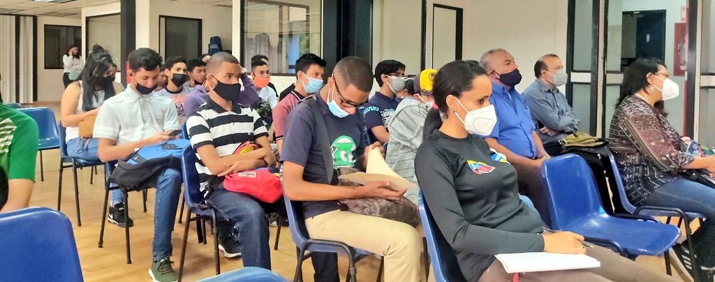 CNTI_VE's tweet photo. #AHORA la Gerente de Formación del #CNTI, Isabel Cassino, presenta los elementos funcionales de la plataforma de aprendizaje SIGMA en el III Simposio "Tecnologías de Información Libres para la Emancipación" que organiza la Universidad Bolivariana de Venezuela https://t.co/J8y9iMJY4c