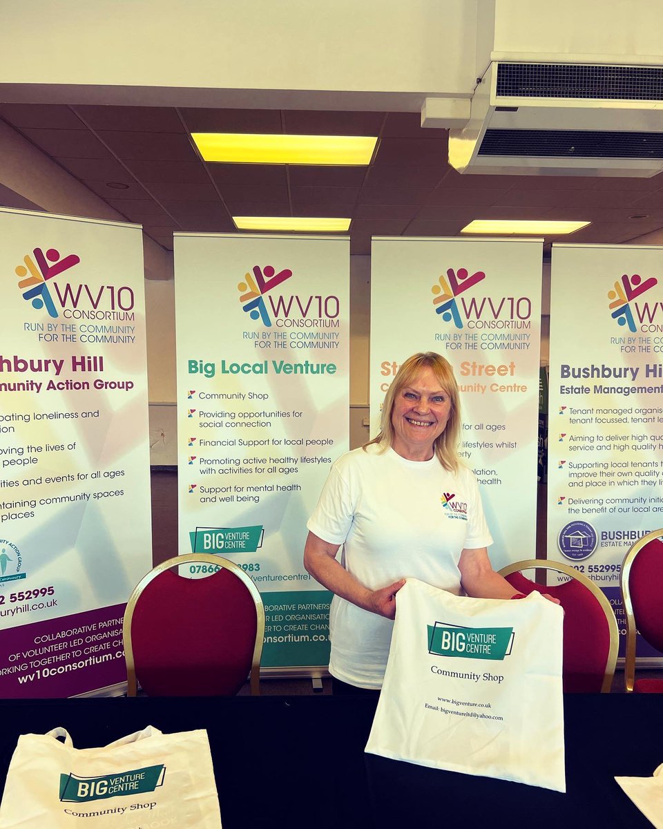 Team <a href="/wv10consortium/">WV10 Consortium</a> amazing volunteers &amp; staff represented today <a href="/HeadStartFM/">HeadStart Wolves</a> conference 💫 Partnership work at its finest 👏🏼<a href="/stratton_street/">Stratton Street Community Centre</a> <a href="/big_venture/">Big Local Venture</a> <a href="/biglocalSBH/">SBH Big Local</a> <a href="/BushburyGroup/">Bushbury Hill Community Action Group</a> <a href="/BushburyHillEMB/">Bushbury Hill EMB</a> <a href="/AladdinsEdu/">Aladdin's Education</a> <a href="/wfrc_/">The Women And Family Resource Centre</a> <a href="/CAATServices/">CA&TS</a> <a href="/dbproductions20/">D&B Productions</a> <a href="/Chris_WCR/">Chris Allen</a>