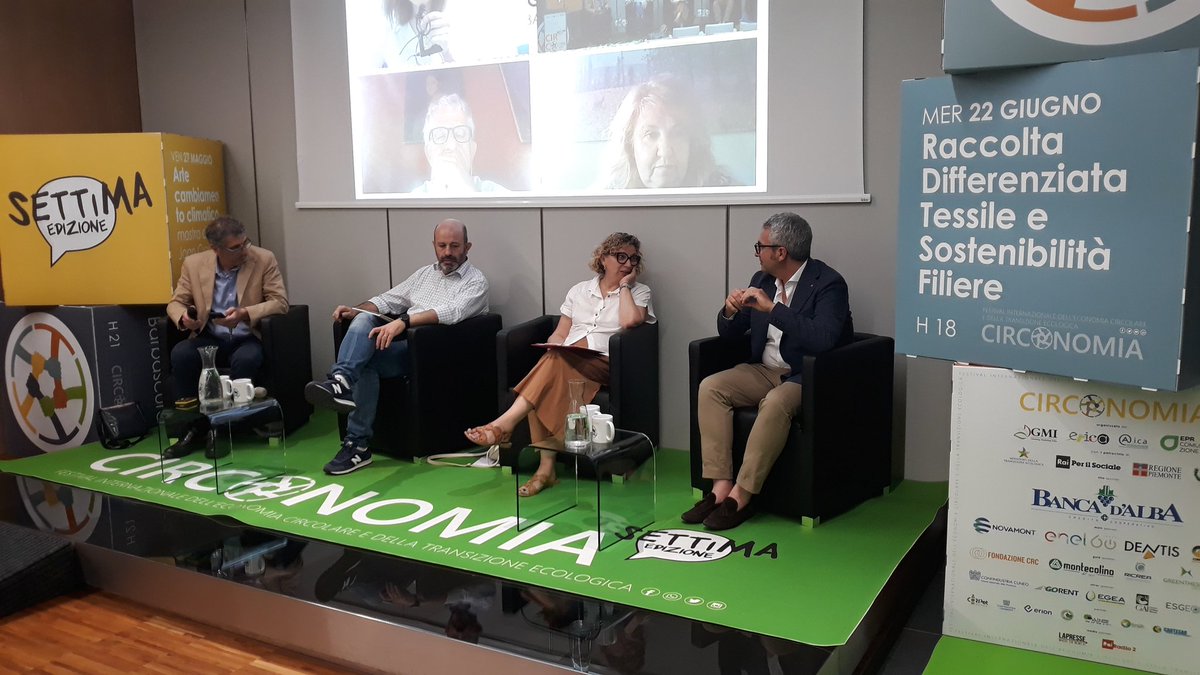 circonomia's tweet photo. Tra poco a #Circonomia2022 si parla di #abiti ##usati, raccolta differenziata e #sostenibilità del #tessile, con Giusy Bettoni di @CLASSecohub e i suoi ospiti https://t.co/wAL0Y9kw2W