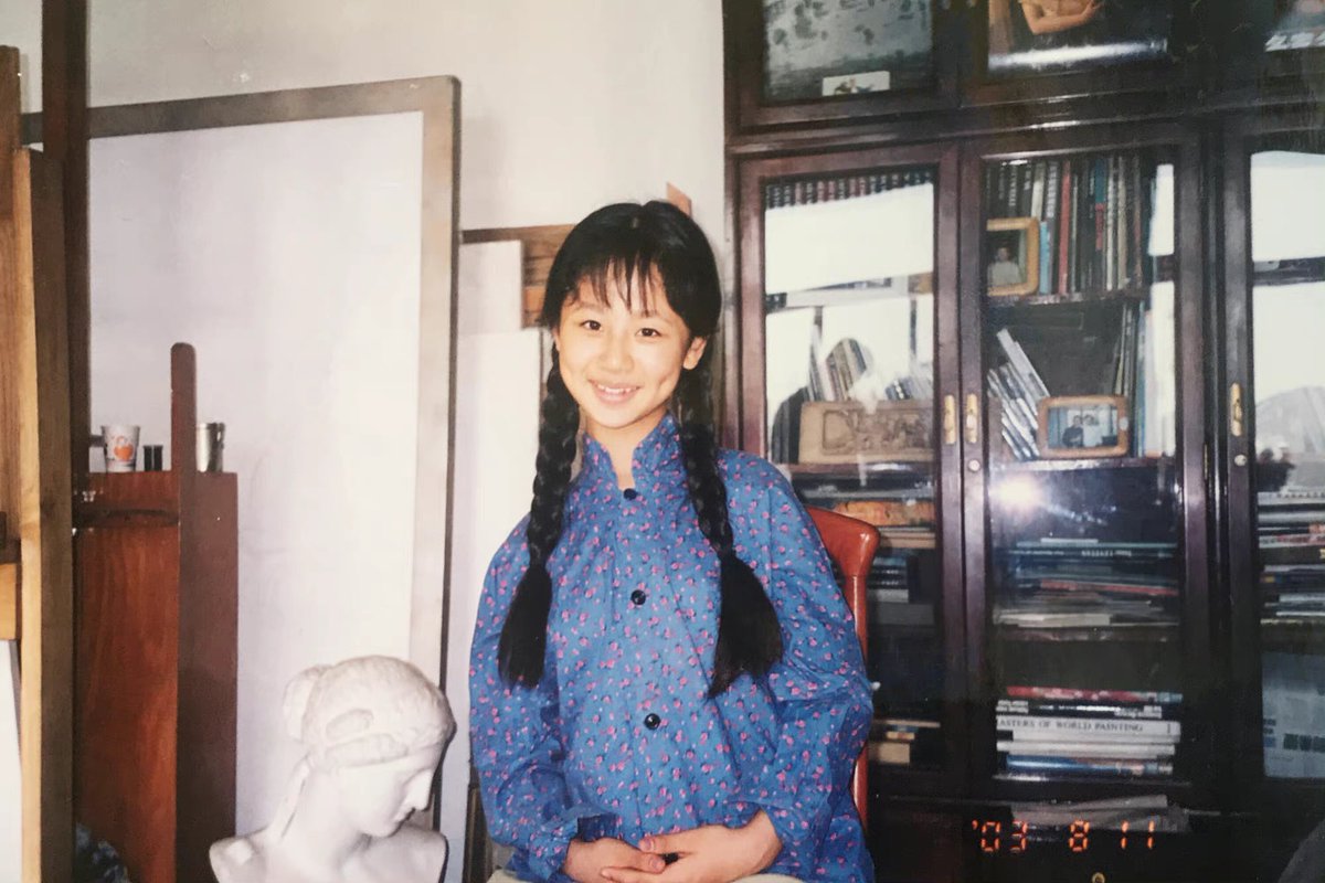 midnightbliss01's tweet photo. 062222 #YangZi studio shares her childhood pictures when she’s 11. 
#杨紫 https://t.co/8fmhkiz7EH