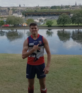 ArenaMediaFr's tweet photo. 👏👏👏un GRAND BRAVO @NicoLeveque pour sa participation à l'Euro Cup de Football Australien avec l'equipe de France. Un sport à découvrir 🙌🙌🙌 Nos collaborateurs ont du talent #Proud #AFLFrance #FrenchCoqs 🏉🏉🏉 https://t.co/D0QKiQUq4Q
