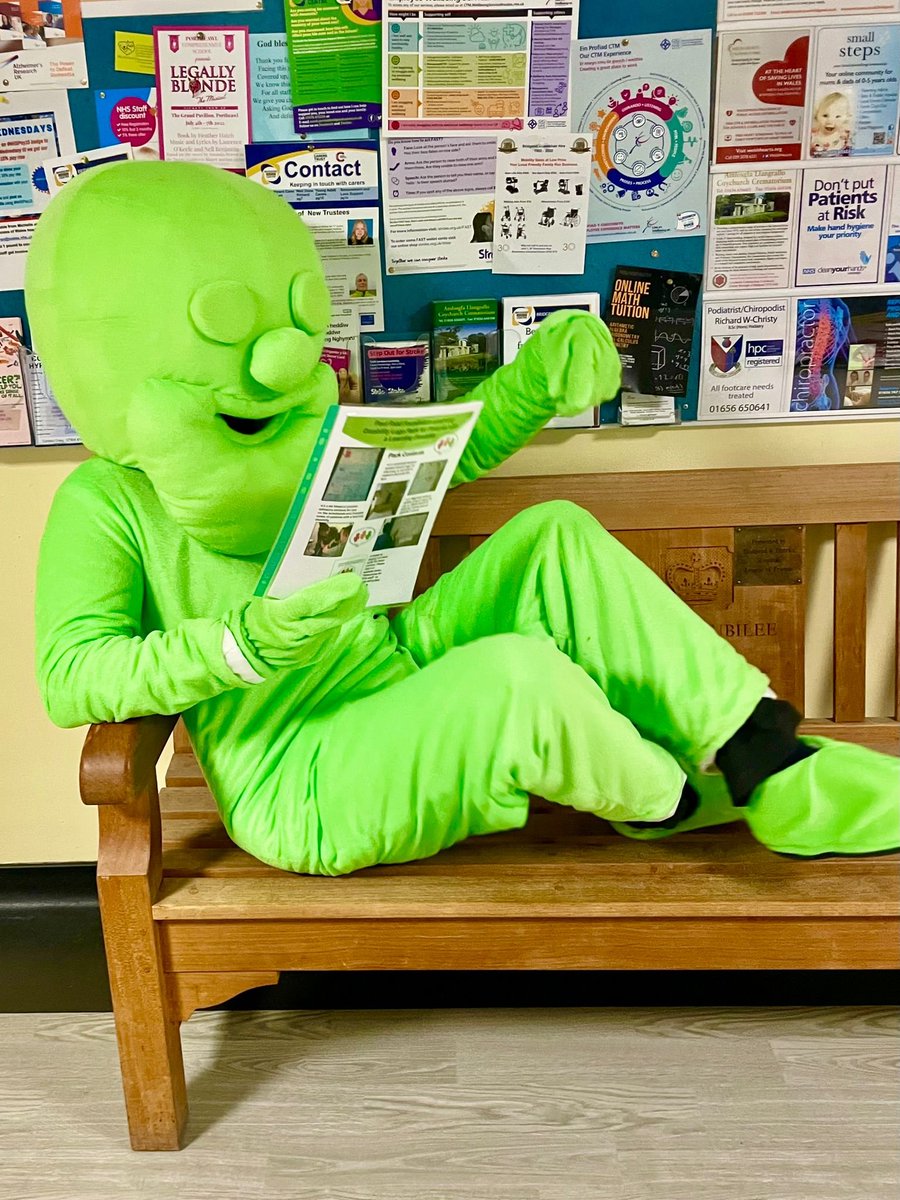 Great to see the Paul Ridd Foundation green jelly baby reading one of our ward logo packs!  Make sure you know where your pack is, if not please speak to your liaison nurse, they really do #makeadifference #LearningDisabilityWeek2022 ❤️🧡💚