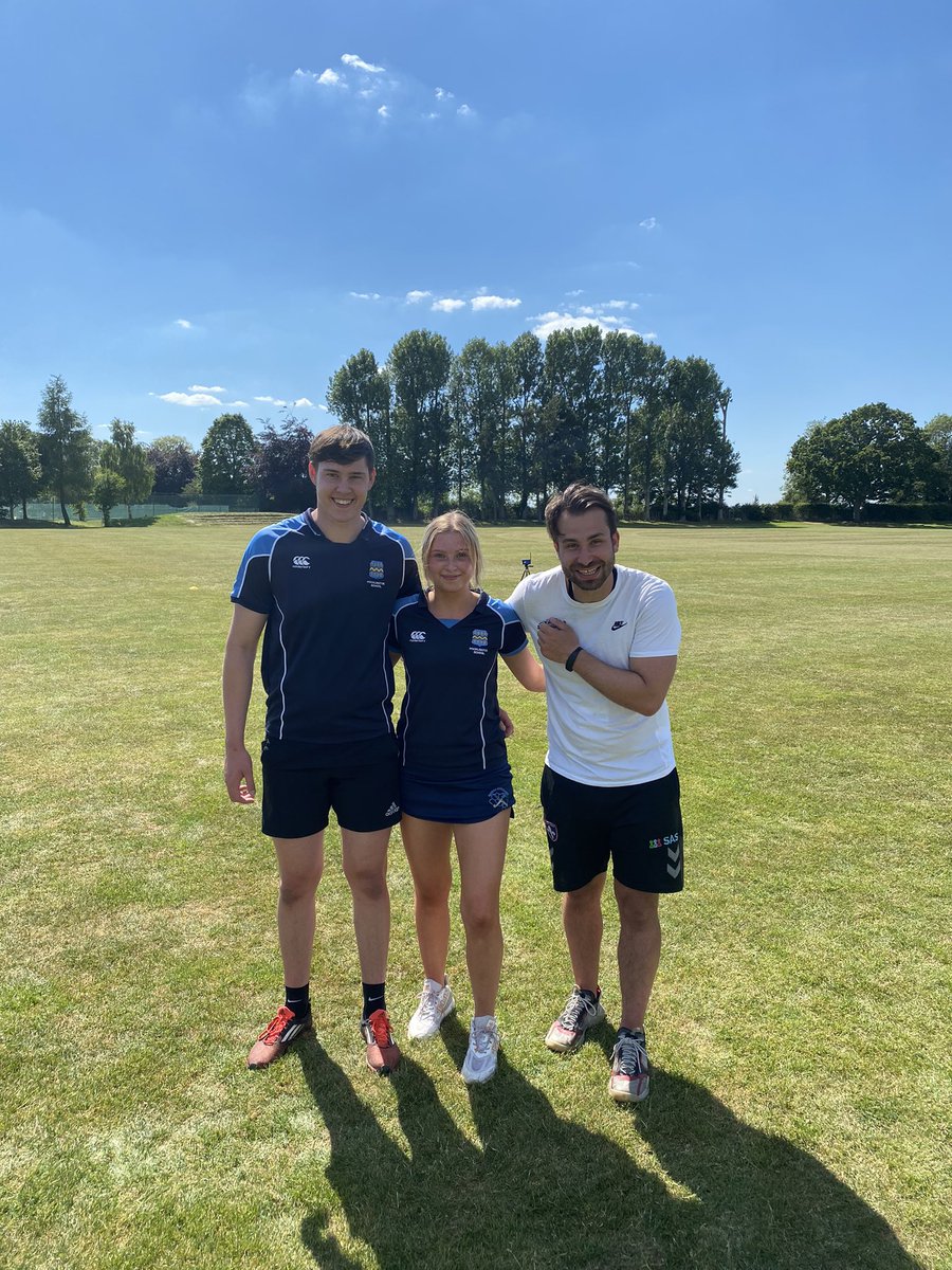 PockAthleticDev's tweet photo. Brilliant to have @MathewCook9 in today working with our Lower 6th Sports Scholars and some of the Athletics group!🏃🏼

Lots of applied learning, and all certainly moving faster by the end!💨

#Truth #Courage #Trust https://t.co/OLA4zGY8vx