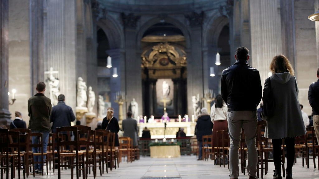➡️Église catholique : bouleversement en vue ?

Céline Beraud, sociologue, dir d'études <a href="/EHESS_fr/">EHESS</a>
<a href="/MarieAutomneTHE/">Marie-Automne THEPOT</a>, membre de du collectif <a href="/ToutesApotres/">Toutes Apôtres !</a>
Père Grégoire Catta, dir du service national Famille &amp; société à la Conférence des Évêques de France 

🎙️17H30 TU / 19H <a href="/RFI/">RFI</a>