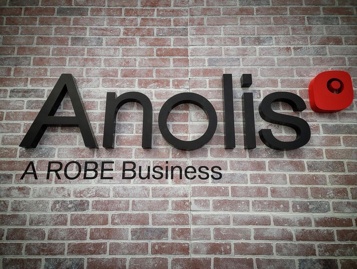 The Robe Way tweet media