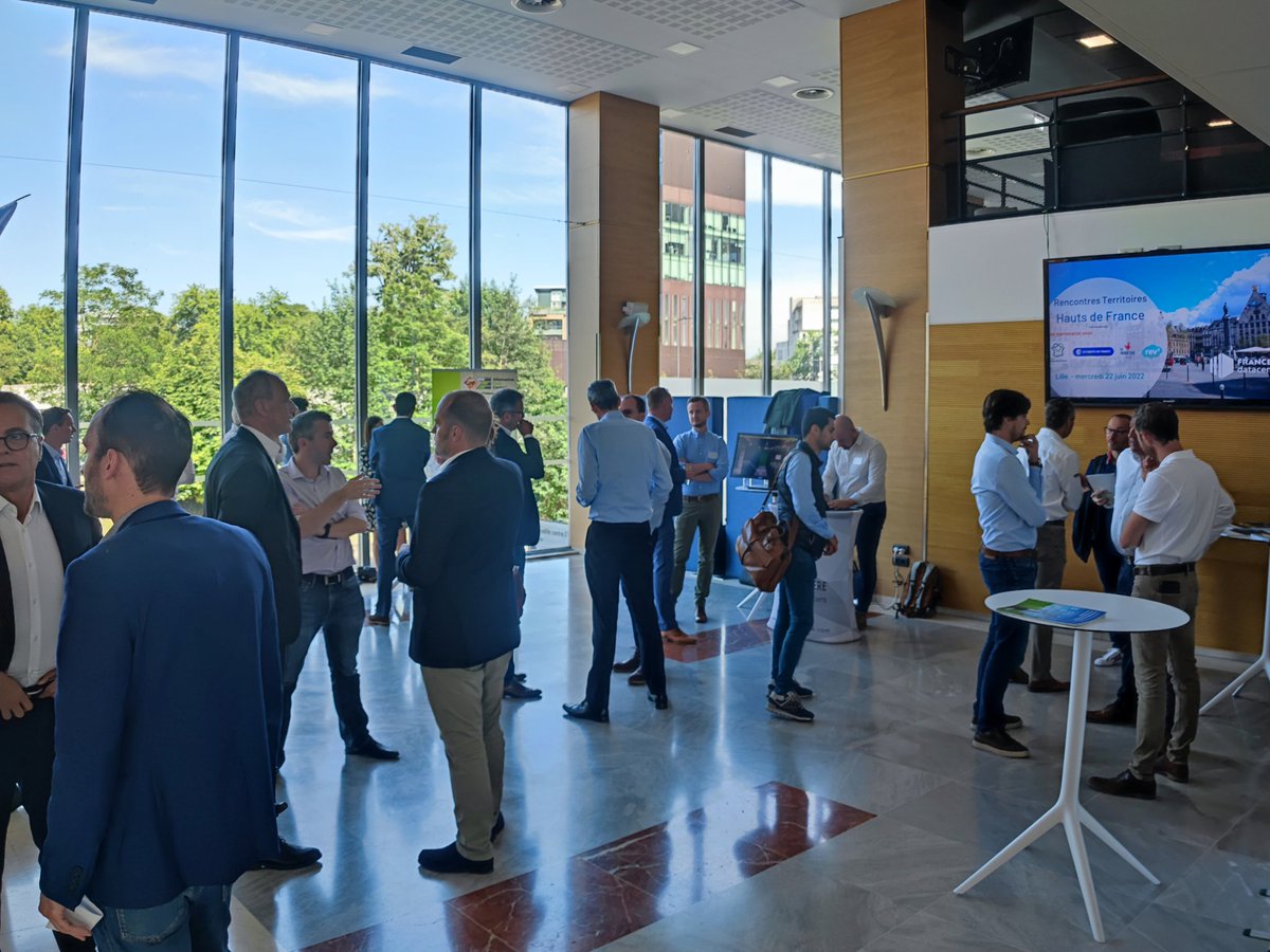 CCI_hdf's tweet photo. Les Rencontres nationales #FranceDatacenter en direct de la @CCI_hdf, accélérateur de #transitions et d’#innovation avec @rev3 au service du développement de la #GreenTech
@PhHourdain @hautsdefrance @FredericMotte @FrenchTechLille
#SHOWROOM #conferences
#networking https://t.co/MWEsKoQ57m