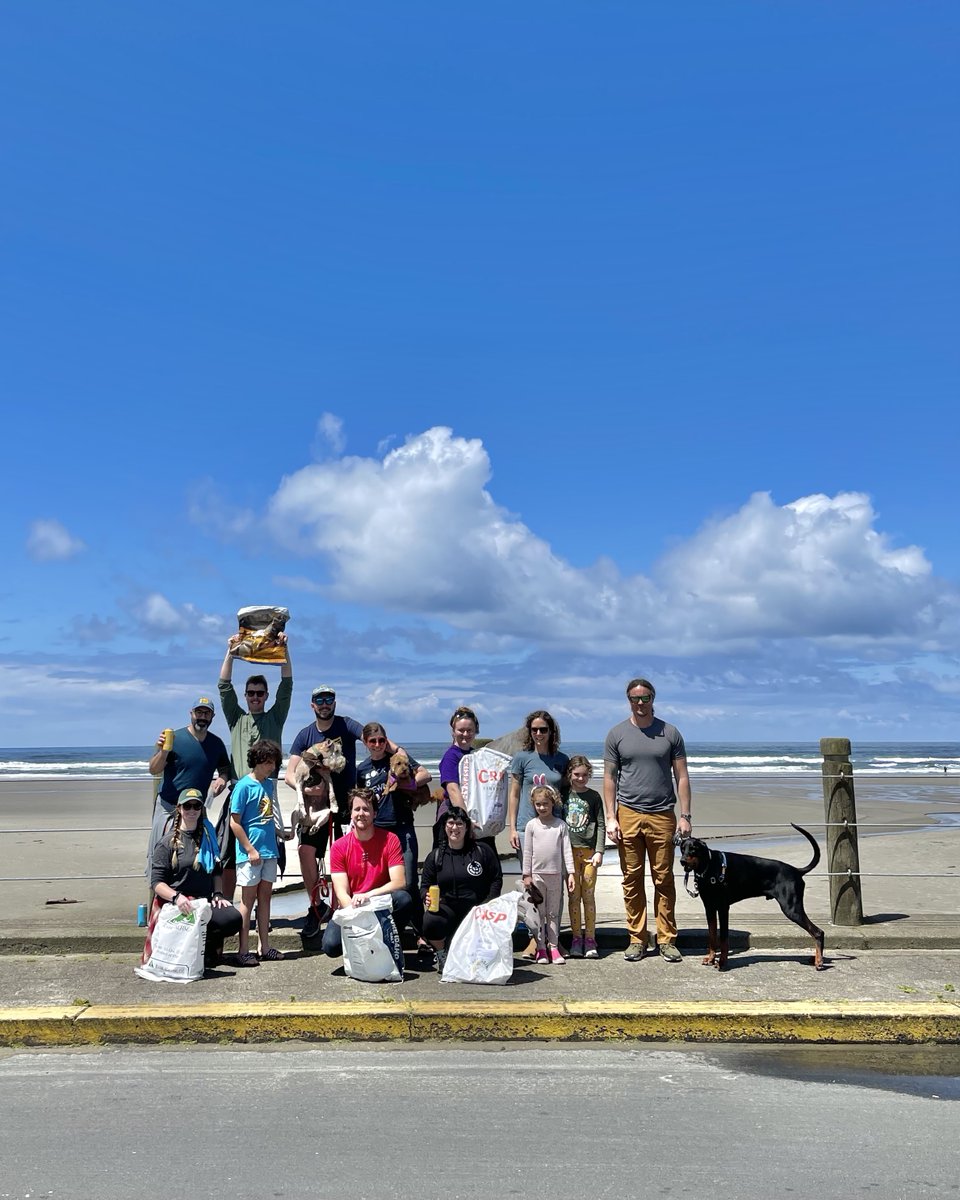 A successful beach clean-up this last weekend with Ocean Blue! We had 20 volunteers collecting trash from the beach reducing the spread of microplastics in the ocean ecosystem by 50 pounds! Thank you to all who came out to help us in this effort! #worldsoceanday #block15