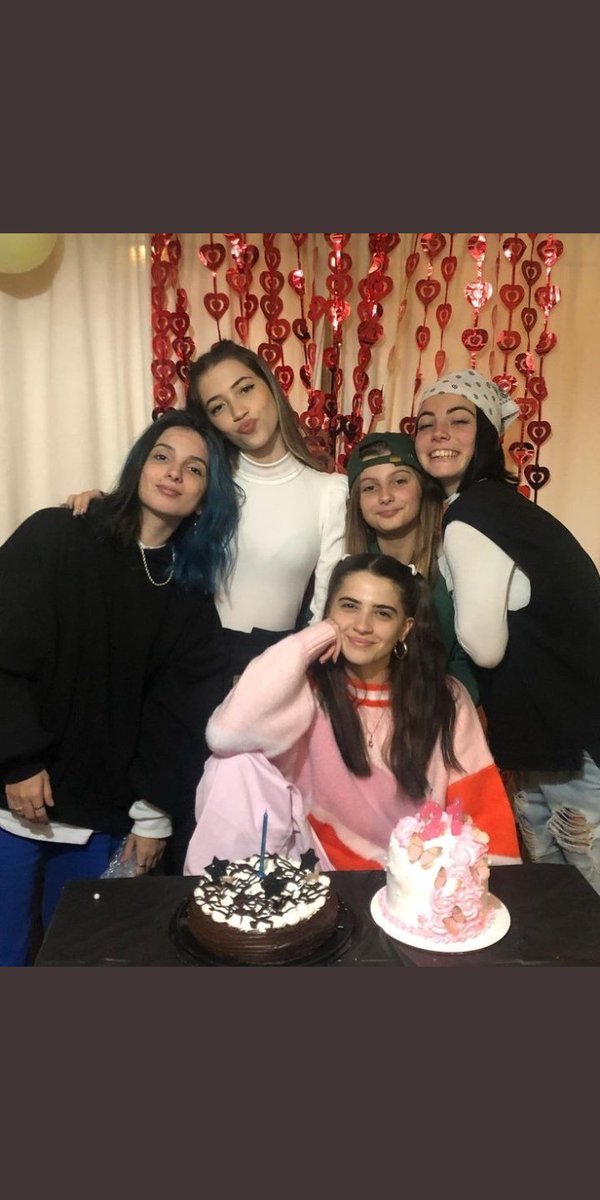 angievelasquin💙🖤 tweet media
