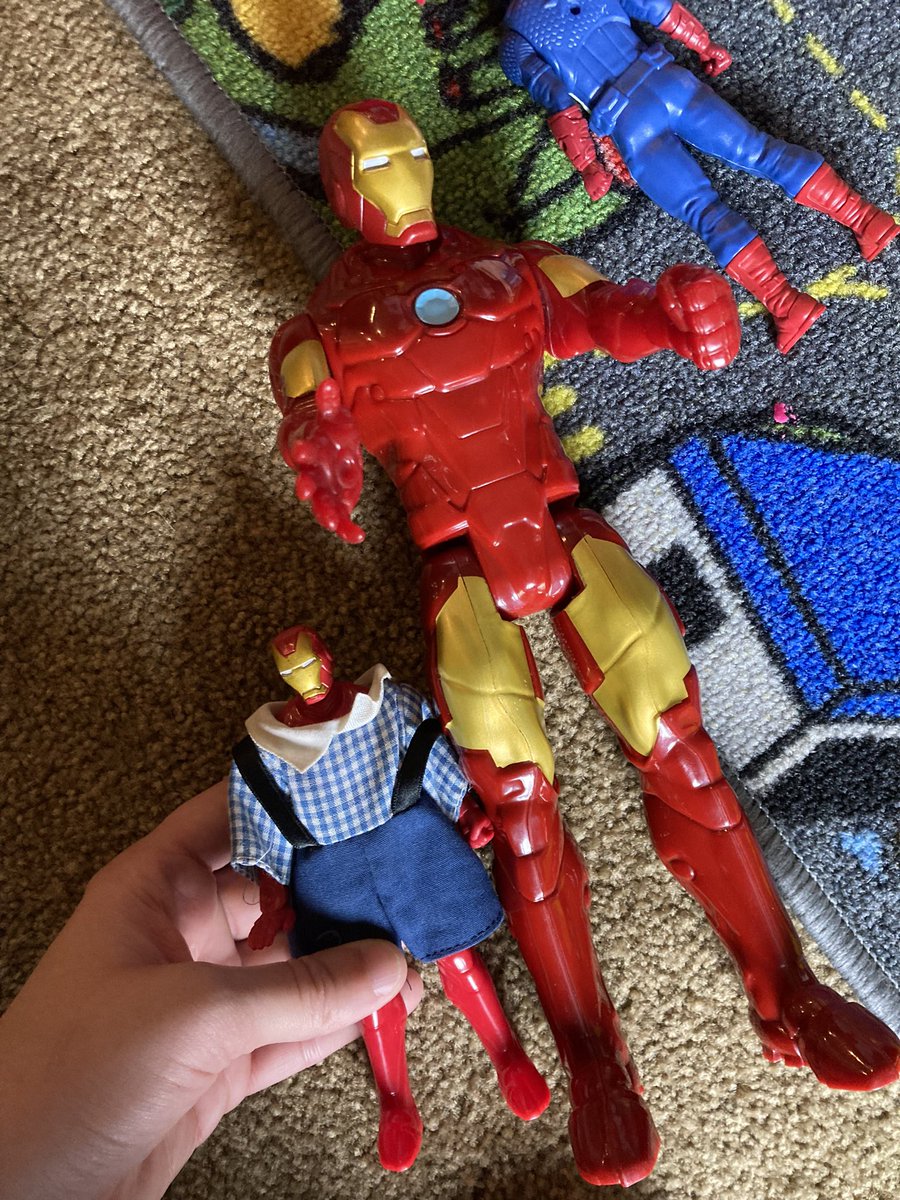 xrxchnid's tweet photo. This is what happens when you babysit children

(( my almost four year old cousin has a few avengers toys and goes “you can be daddy iron man. Can you dress baby iron man??” 😂 )) https://t.co/oDPc1BeMZj