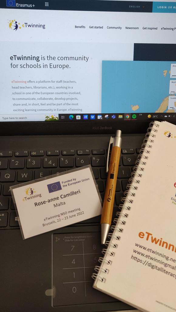 Back in Brussels after the pandemic. So good to see eachother in person after so long.❤️