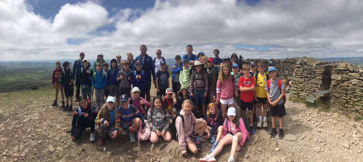 ThorngroveHead's tweet photo. Mountain Challenge completed ✅ We made it all the way up and all the way down with the help of Mountain Leaders from @giggschool A big thank you to Peter and Darren from all of Year 5 #mountainchallenge #yorkshiretrip #adventure #tripsweek https://t.co/Sa9Cd8Xy3U