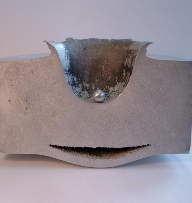 Rainmaker1973's tweet photo. This image shows what happens when a small space debris object hits a spacecraft [source, read more: https://t.co/djj5TPxsSO] https://t.co/cZGxGCjjf6