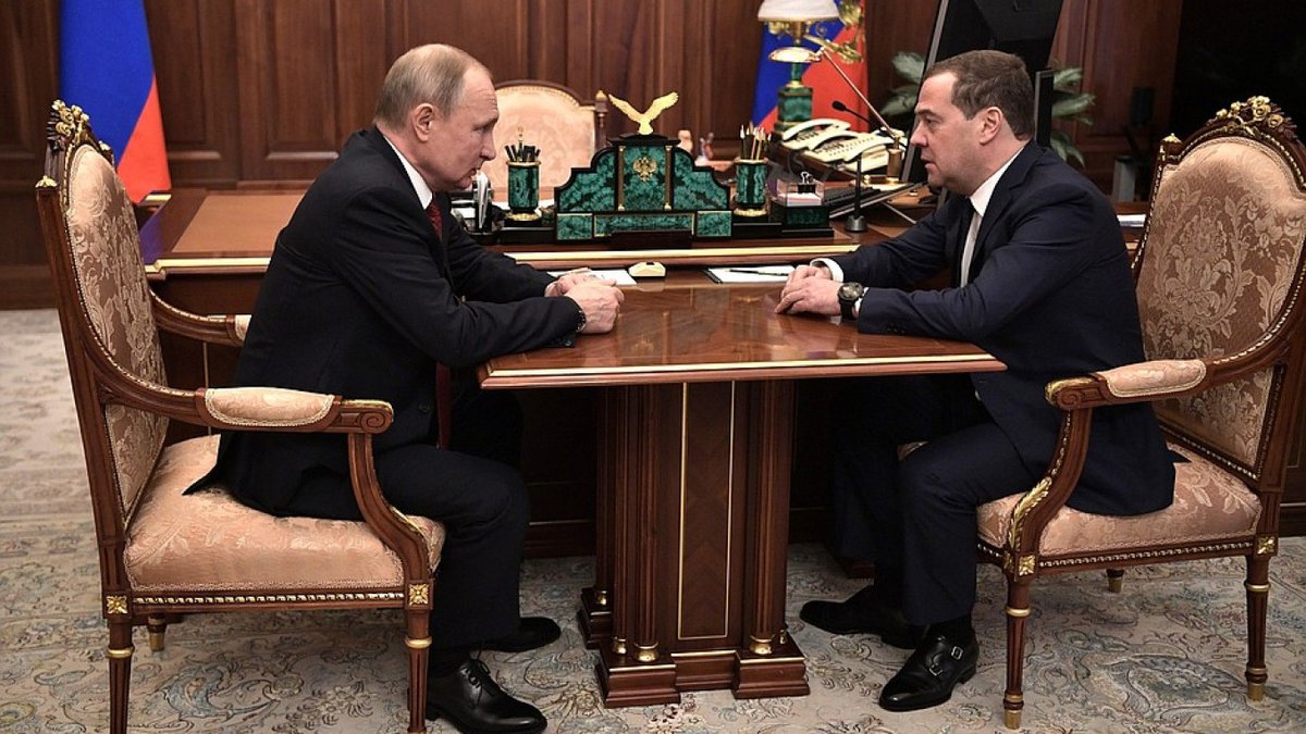 sarais53's tweet photo. #22giugno
Che distanza deve intercorrere, tra i confini della #Russia e quelli dei... #Paesi_ostili 🙄 affinché i...signori #Putin #Lavrov e #Medvdev non sentano...la *puzza d'occidente?
#Lithuania
#Ucraina
#StopWar 🇺🇦🇱🇹☮️🇷🇺🕊️🇪🇺 https://t.co/tDQl900nkw