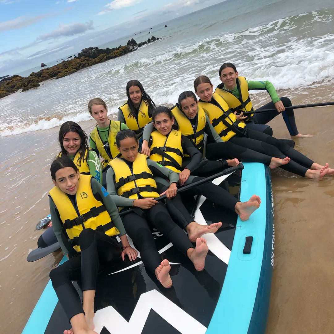 1ESO termina su viaje🚌 con actividades deportivas en la playa de Noja🌊🚣‍♀️. ¡Disfrutar al aire libre con amigos es formidable!🤩🙂
#educacionsecundaria 
#findecurso