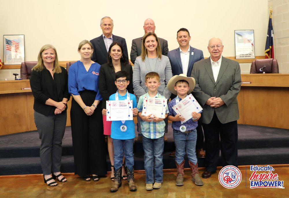 GPISD1's tweet photo. These Wildcats advanced THREE LEVELS in the UIL Science Fair -- first placing at their campus, then placing at the District fair, and finally earning placements at the REGIONAL UIL Science Fair! We're proud of them, and all of our Wildcat Science Fair participants! #GPpride ❤💙 https://t.co/TITlTYcIen