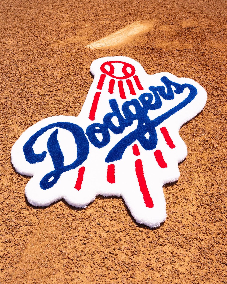 MaxxAlvarezz's tweet photo. LA Dodgers Custom Rug!⚾️ https://t.co/vknEY873DN