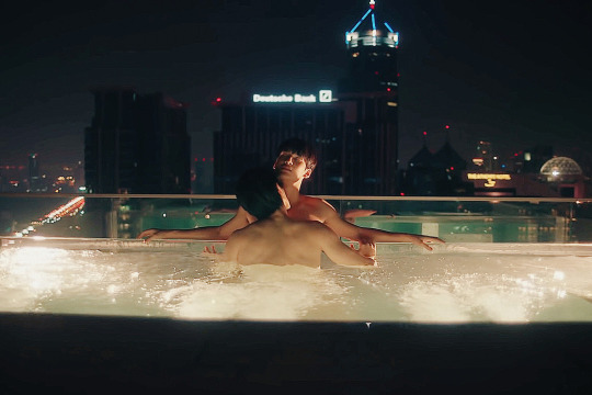 HopieHope29's tweet image. #KinnPorscheEP12 J'y crois cette fois. 
#Poolscene