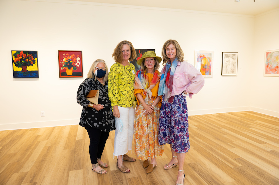 MarinMOCA's tweet photo. Starting today, take a #tour of “Jean Conner: Inner Garden” with one of our knowledgeable #docents to learn more about the #artist and her work! Docent #tours are Wednesdays and Saturdays at 2pm. See you at the #Museum! https://t.co/2eZ6byQSwZ. https://t.co/bCGmnE9OB5