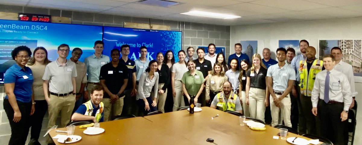 LeeDeLong6's tweet photo. Great to spend the morning with ⁦@ClarkBuilds⁩ 2022 Summer Associates.  Many thanks to our 1900 Crystal team who hosted us in ⁦@NationalLanding⁩.  Excited for the impact this group will make this summer and beyond!  #theClarkeXperience  #clarkbuilds https://t.co/ZillPEgpn1